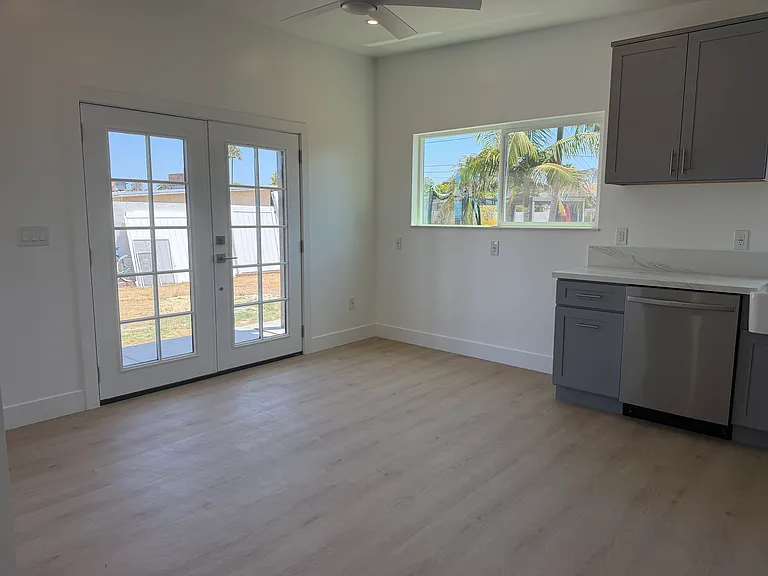 1038 Evergreen Dr — Photo 4