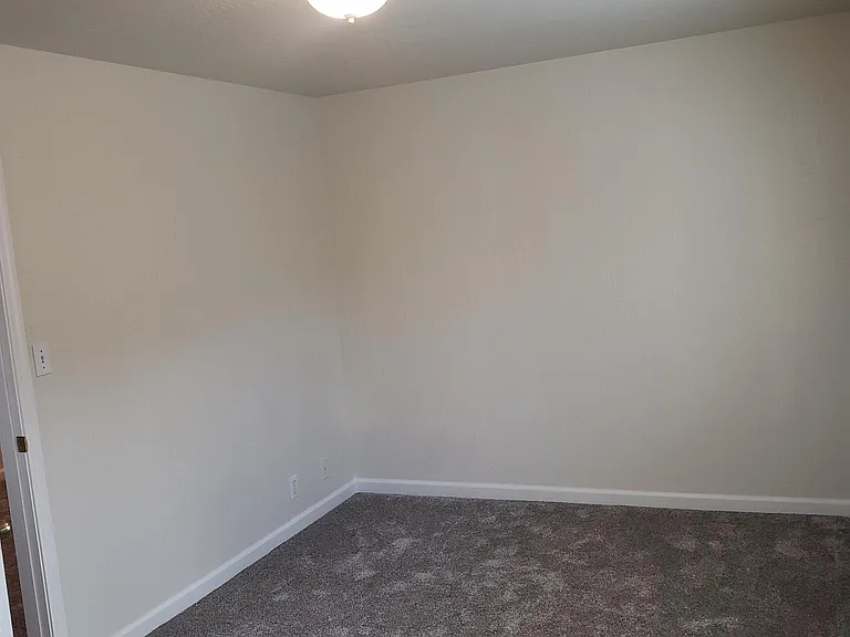 1482 Ash St — Photo 5