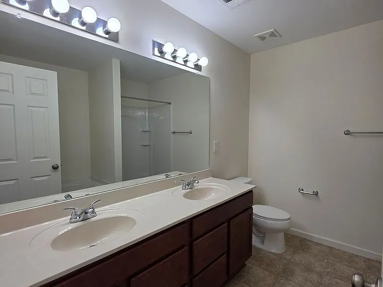 1490 Avalon Creek Rd — Photo 9