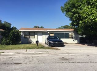 1356 W 32nd St, Riviera Beach, FL 33404