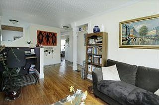 4th image of 2336 Oakland Dr