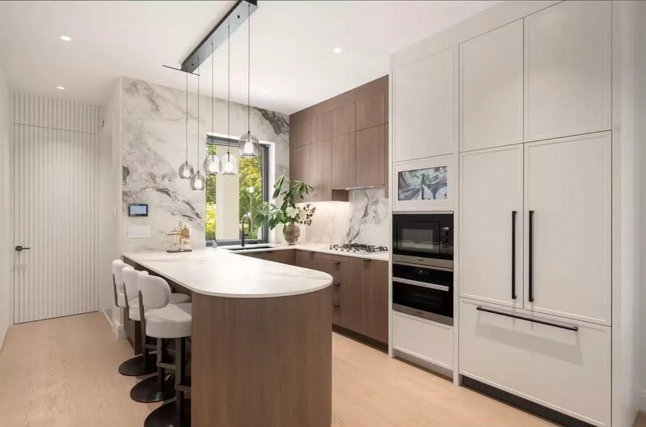 3 bed, 1650 sqft, $8,000 — Photo 3