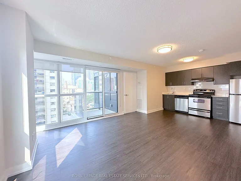 561 Sherbourne St #702 — Photo 2