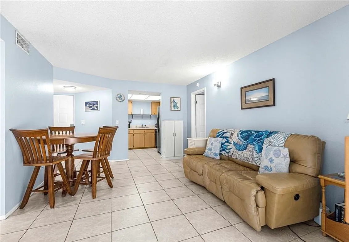 Building Photo - 588 Fairways Ln #E201
