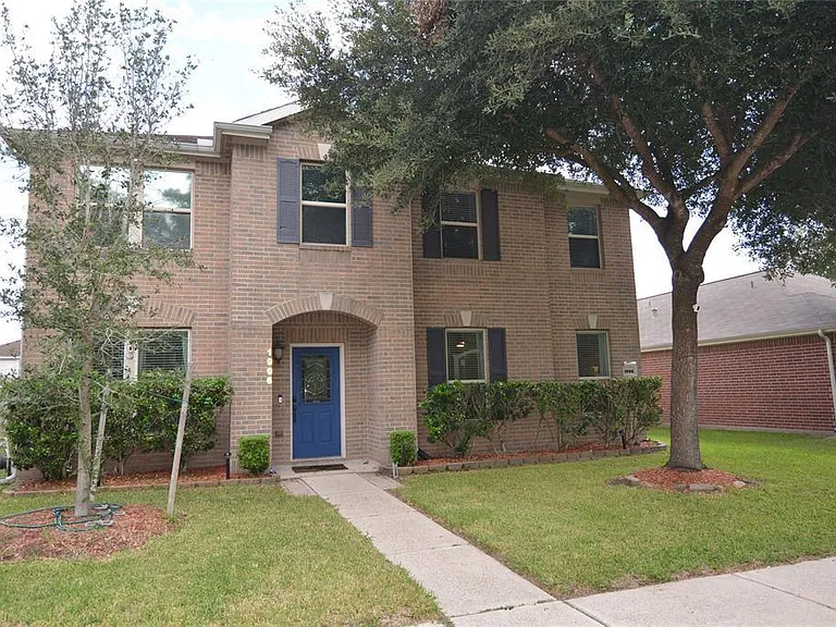 1996 Leisure Ln — Photo 2