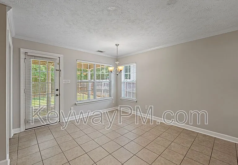 633 Ventana Dr — Photo 8