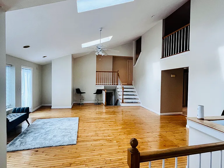 44 Livingston Dr #1 — Photo 2