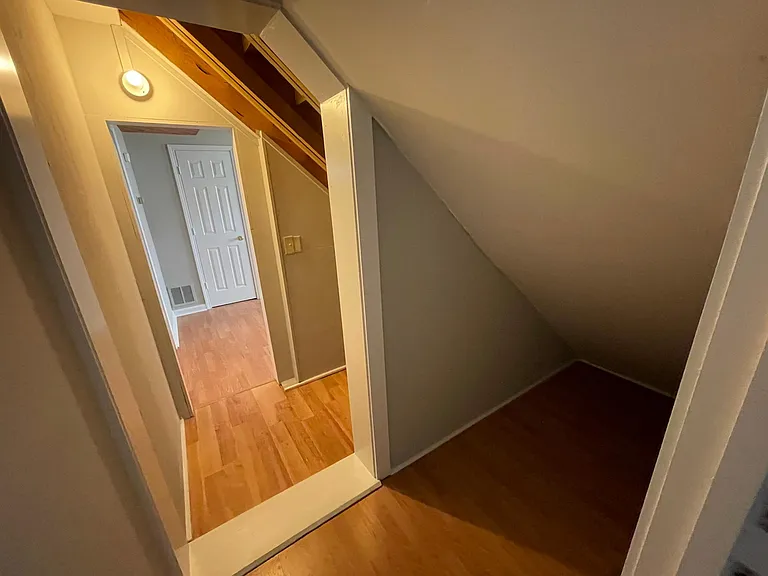 552 Pulaski St — Photo 26