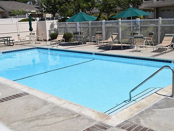 2nd image of 910 Wentworth Cir
