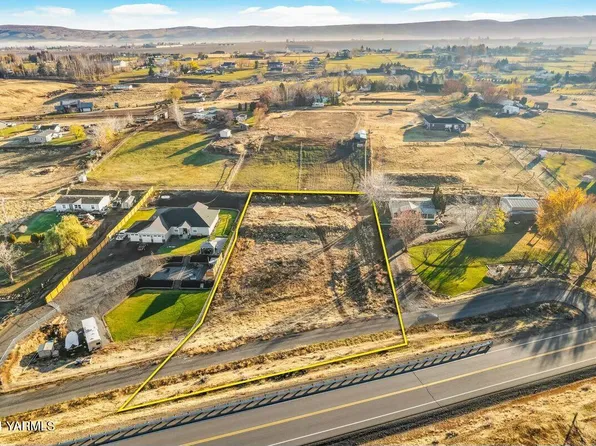 14753 McAuley Rd, Yakima, WA 98908