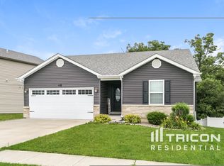 48 Huntleigh Park Ct, Wentzville, MO 63385