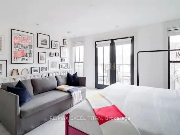 80 Willcocks St, Toronto, ON M5S 1C8