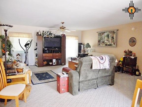 2nd image of 710 Oak St