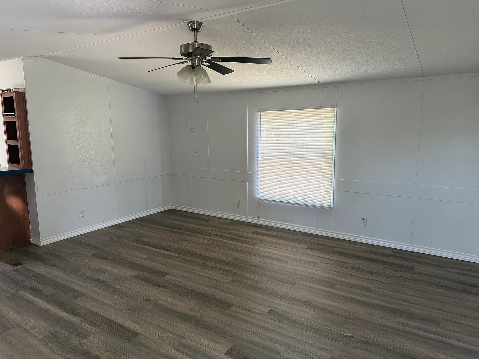3 bed, 1170 sqft, $945 — Photo 2