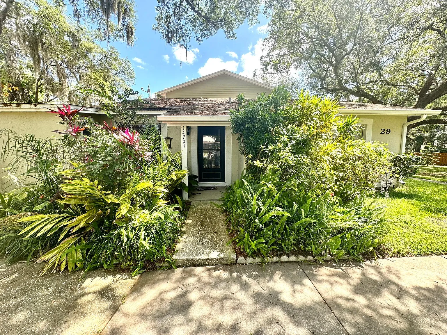 2 bed, 1200 sqft, $1,750 — Photo 1
