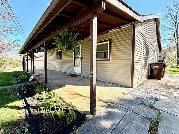 4th image of 702 Pinhook Rd
