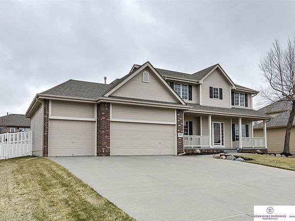 3rd image of 1009 Clearwater Dr