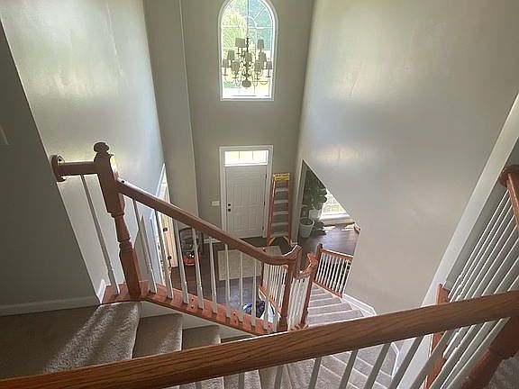 4th image of 17 Saddlebrook Ct