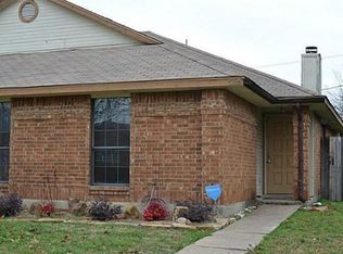 515 Stonehenge Dr, Grand Prairie, TX 75052
