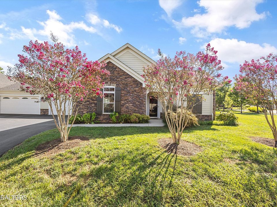 1st image of 724 Pryse Farm Blvd