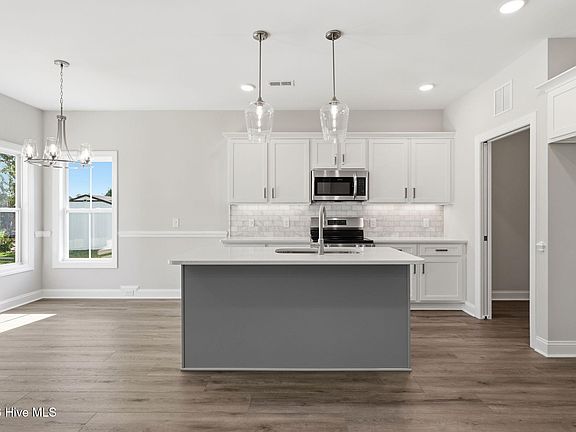 4th image of 319 Mangrove Court