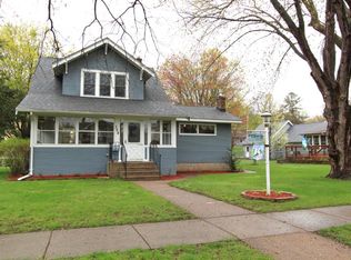 364 4th St S, Bayport, MN 55003