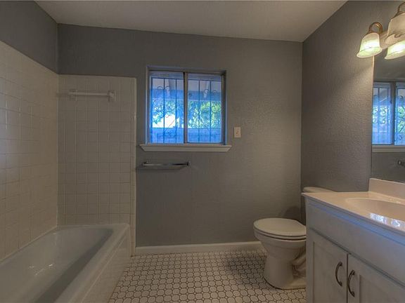 5th image of 4705 Oldfort Hill Dr