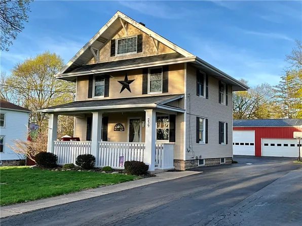 239 S Clinton St, Albion, NY 14411