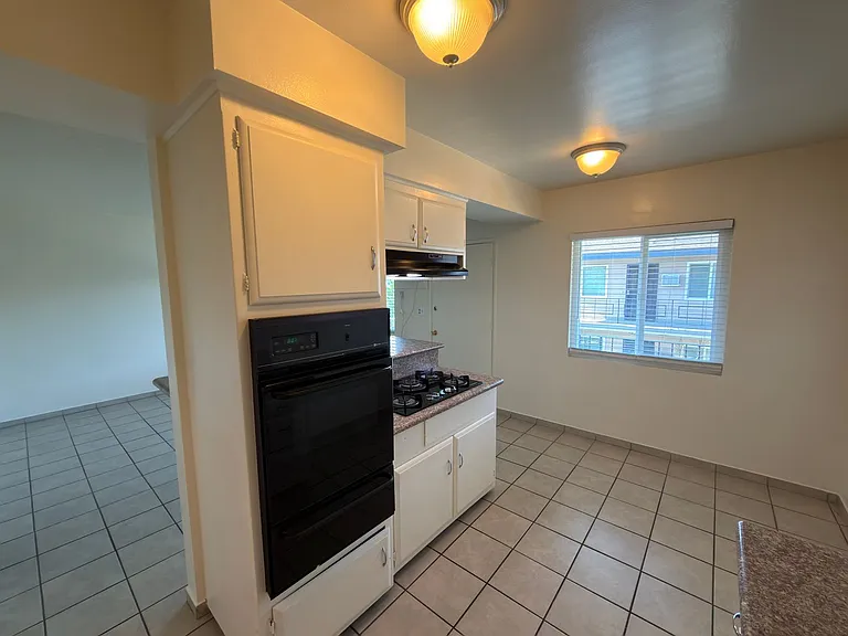 11614 Bellflower Blvd — Photo 15