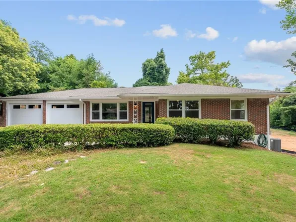 2702 Fairlane Dr, Atlanta, GA 30340