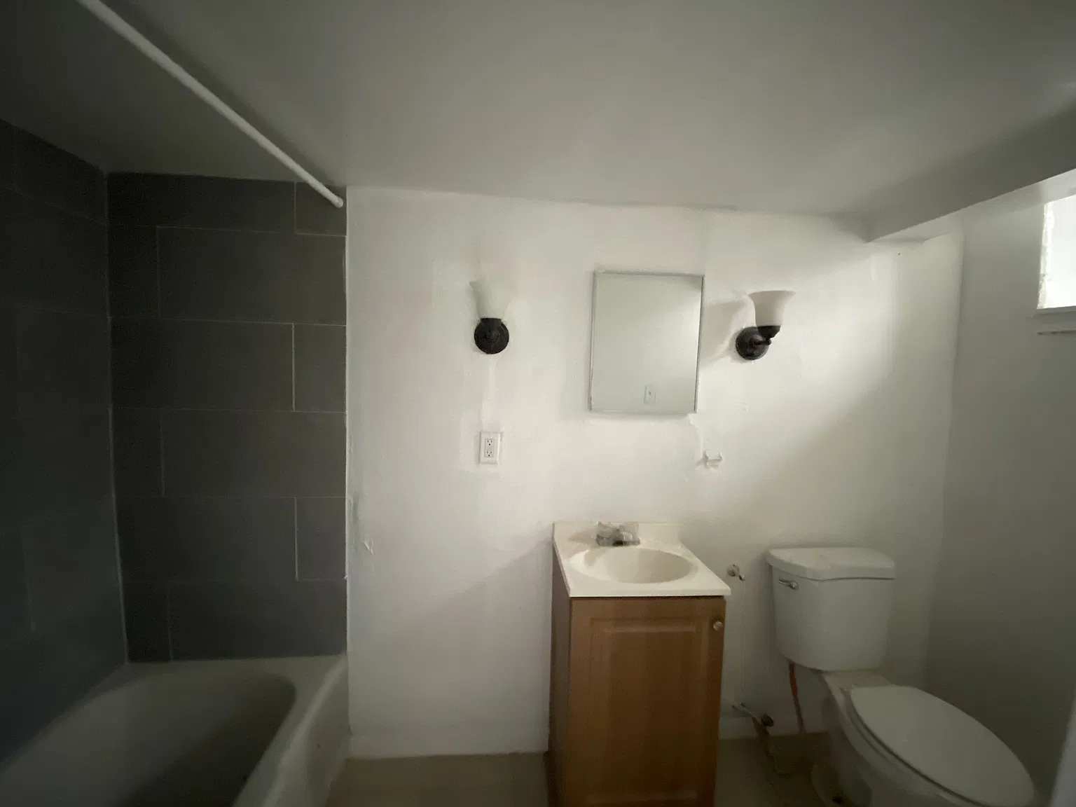 4908-14 Germantown Avenue Philadelphia, PA 19144 - 4908 Apt 11 — Photo 1
