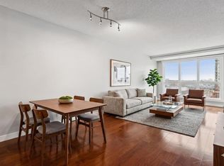 8880 N Horton Rd SW #601, Calgary, AB T2V 2W3