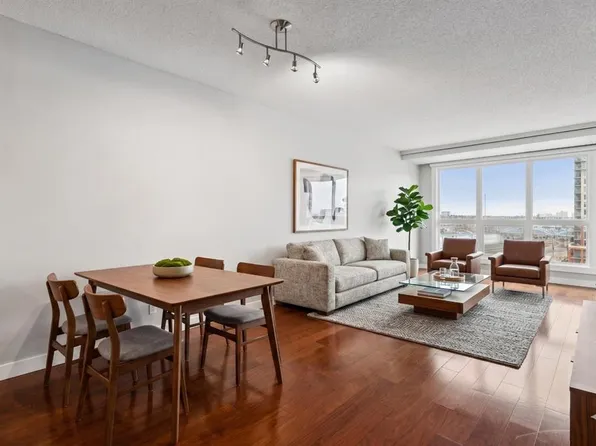 8880 N Horton Rd SW #601, Calgary, AB T2V 2W3