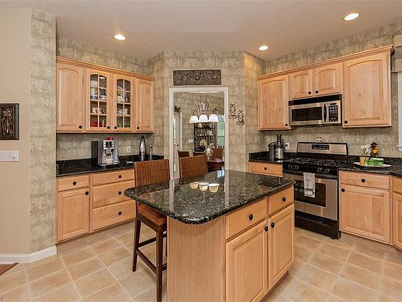 4th image of 36820 Wexford Dr