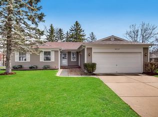 4437 Wildwood Ct, Hoffman Estates, IL 60192
