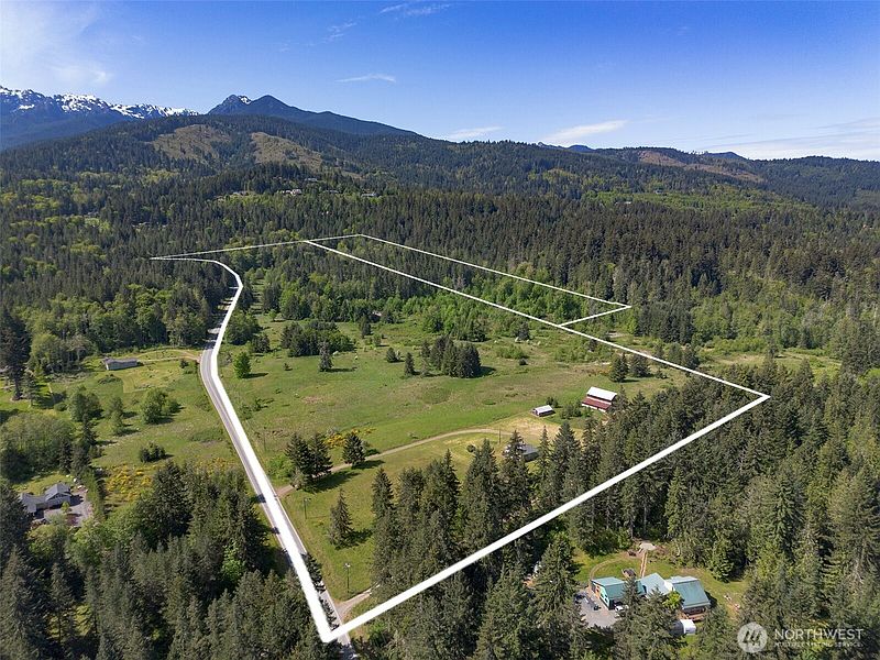 2nd image of 5118 S Mount Angeles Road