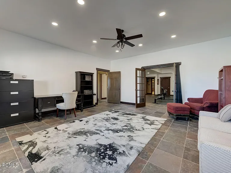 715 Aspen Ln — Photo 59
