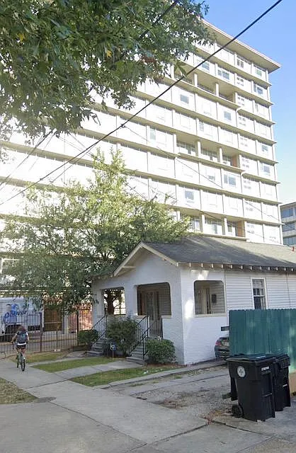 Building Photo - 6325 S Robertson St