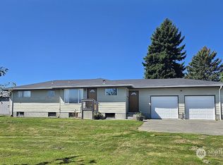 18376 W McCorquedale Rd, Mount Vernon, WA 98273