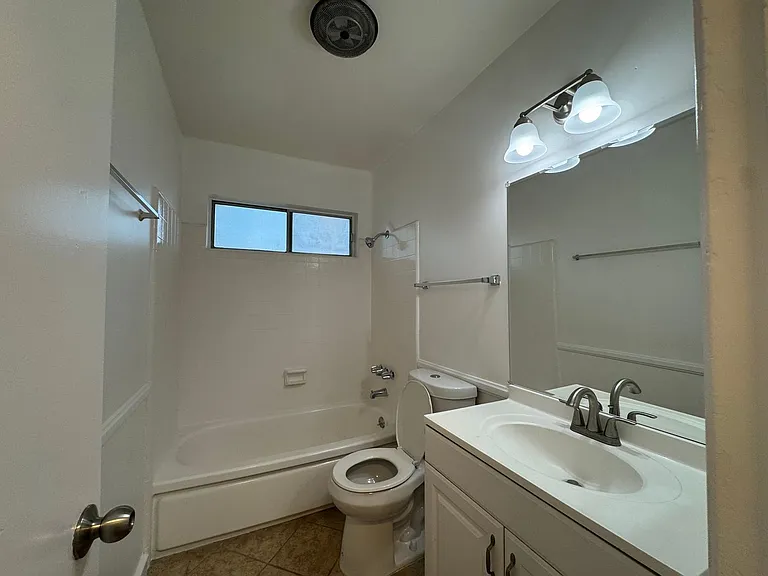 6415 Rosemead Blvd — Photo 25