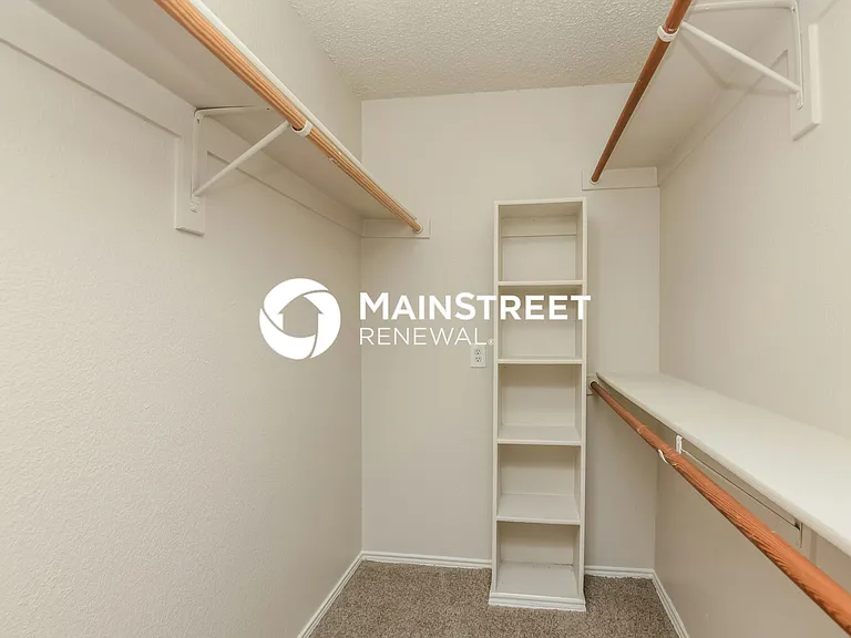 Walk In Closet