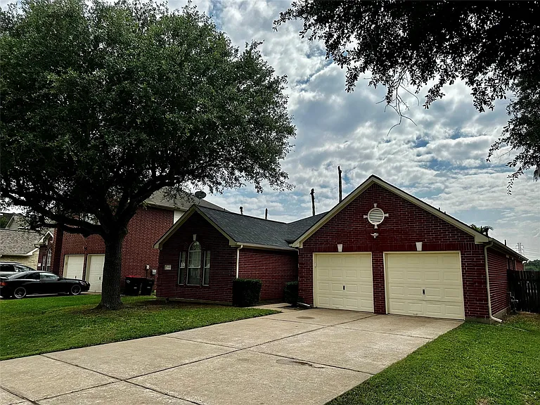 23023 Canal Rd — Photo 3