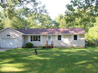 4042 White Rd, Muskegon, MI 49442