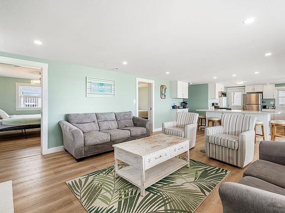 4th image of 27 Concord Avenue #27