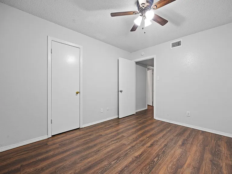 2019 Fleur De Lis Ct — Photo 25