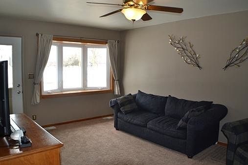 Nice , bright livingroom