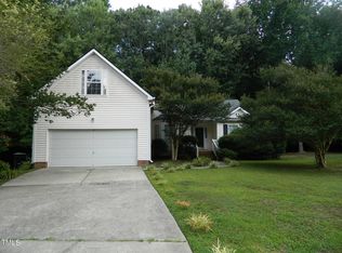 128 Falmouth Ct, Clayton, NC 27520