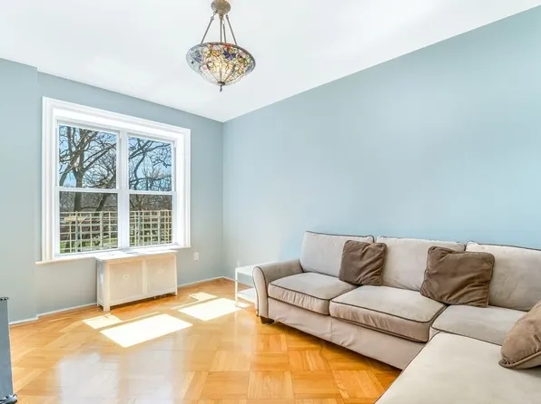 659 41st St APT 4B, Brooklyn, NY 11232