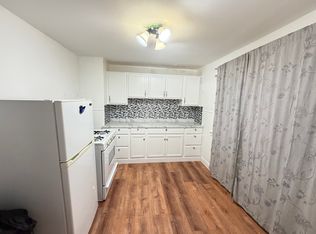 99 Ivanhoe Rd, Buffalo, NY 14215