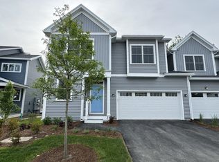 315 Old Farm Rd, South Burlington, VT 05403